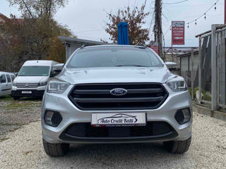 Ford Kuga foto 2