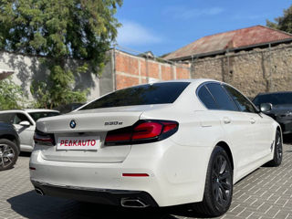 BMW 5 Series foto 5