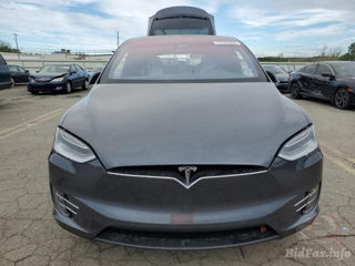 Tesla Model X foto 5