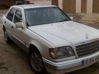 Mercedes Series (W124) foto 4