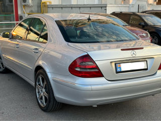 Mercedes E-Class foto 4