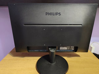 vând monitor philips 223V5L Продаю монитор philips 223V5L