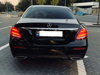 Mercedes E-Class foto 2