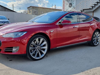 Tesla Model S foto 2