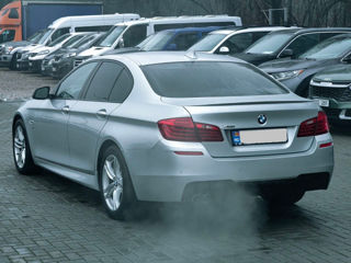 BMW 5 Series foto 5