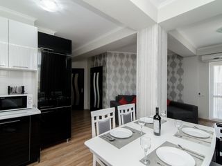 Apartament cu 2 camere, 90 m², Centru, Chișinău foto 4