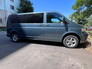 Volkswagen Caravelle foto 2