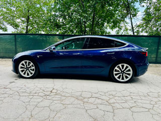 Tesla Model 3 foto 5