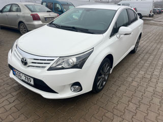 Toyota Avensis foto 4