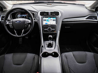 Ford Mondeo foto 6