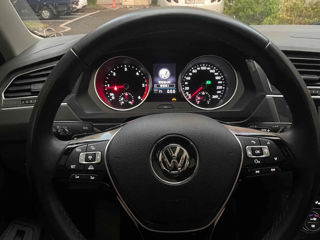 Volkswagen Touareg foto 8