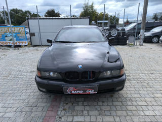 BMW 5 Series foto 2