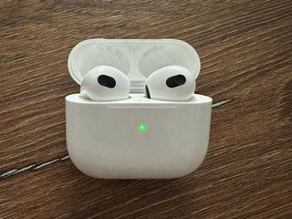 AirPods 3 foto 2