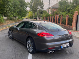 Porsche Panamera foto 2