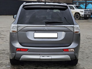 Mitsubishi Outlander foto 5