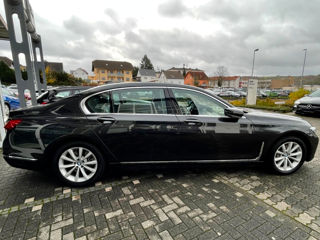 BMW 7 Series foto 2