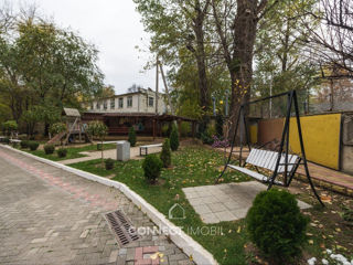 Apartament cu 2 camere, 74 m², Botanica, Chișinău foto 18