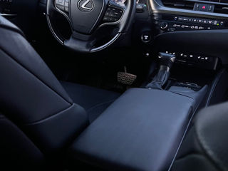 Lexus ES Series