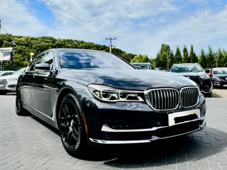 BMW 7 Series foto 3