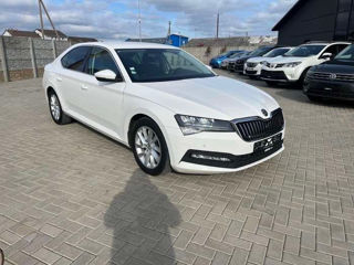 Skoda Superb foto 3