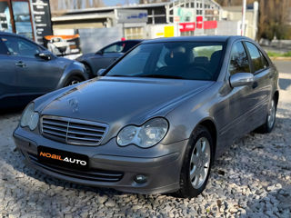 Mercedes C-Class foto 3