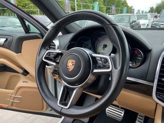 Porsche Cayenne foto 8