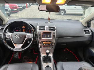 Toyota Avensis foto 9