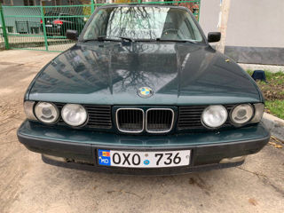 BMW 5 Series foto 3