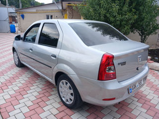 Dacia Logan foto 1