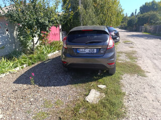 Ford Fiesta foto 4