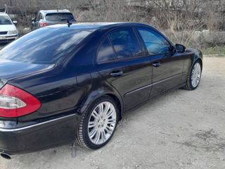 Mercedes E-Class foto 9