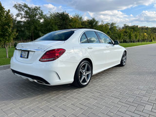 Mercedes C-Class foto 2