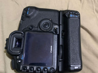 Canon 5D Mark 2 + Canon Battery Grip BG-E6 foto 10