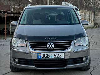 Volkswagen Touran foto 5