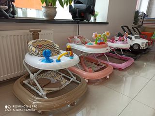 Cărucioare pentru copii, paturi pentru bebeluși, lenjerie, mașini electrice, biciclete și triciclete foto 6