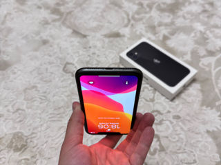 iPhone 11 64GB Black foto 5