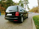 Volkswagen Touran foto 5