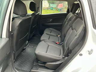 Renault Grand Scenic foto 9