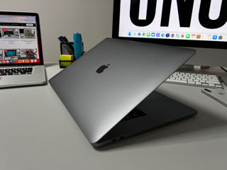 MacBook Pro 15, 2017/ i7 7gen/ 16gb Ram/ 512gb SSD/ Radeon Pro 560 4Gb foto 7