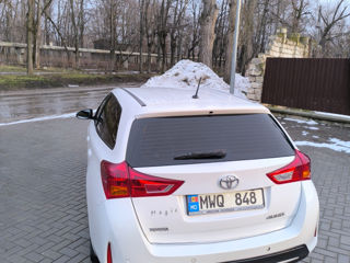 Toyota Auris foto 2