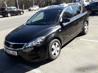 KIA Ceed foto 2