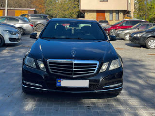 Mercedes E-Class foto 2