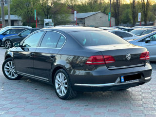 Volkswagen Passat foto 3