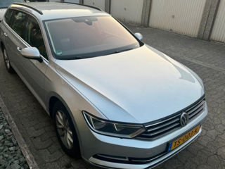 Volkswagen Passat foto 2