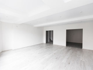 Apartament cu 4 camere, 215 m², Centru, Chișinău foto 10