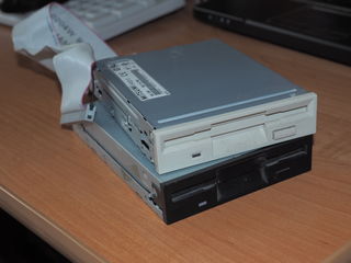 Floppy Disk Drive - 20 mdl foto 1