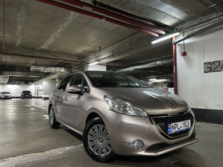 Peugeot 208 foto 5