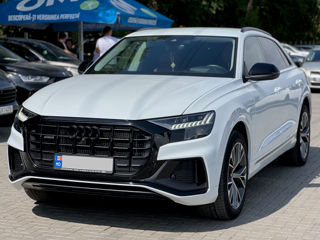 Audi Q8 foto 1