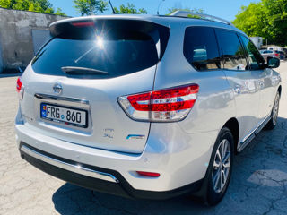 Nissan Pathfinder foto 5