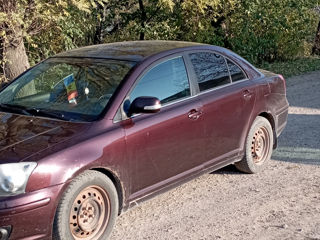 Toyota Avensis foto 4